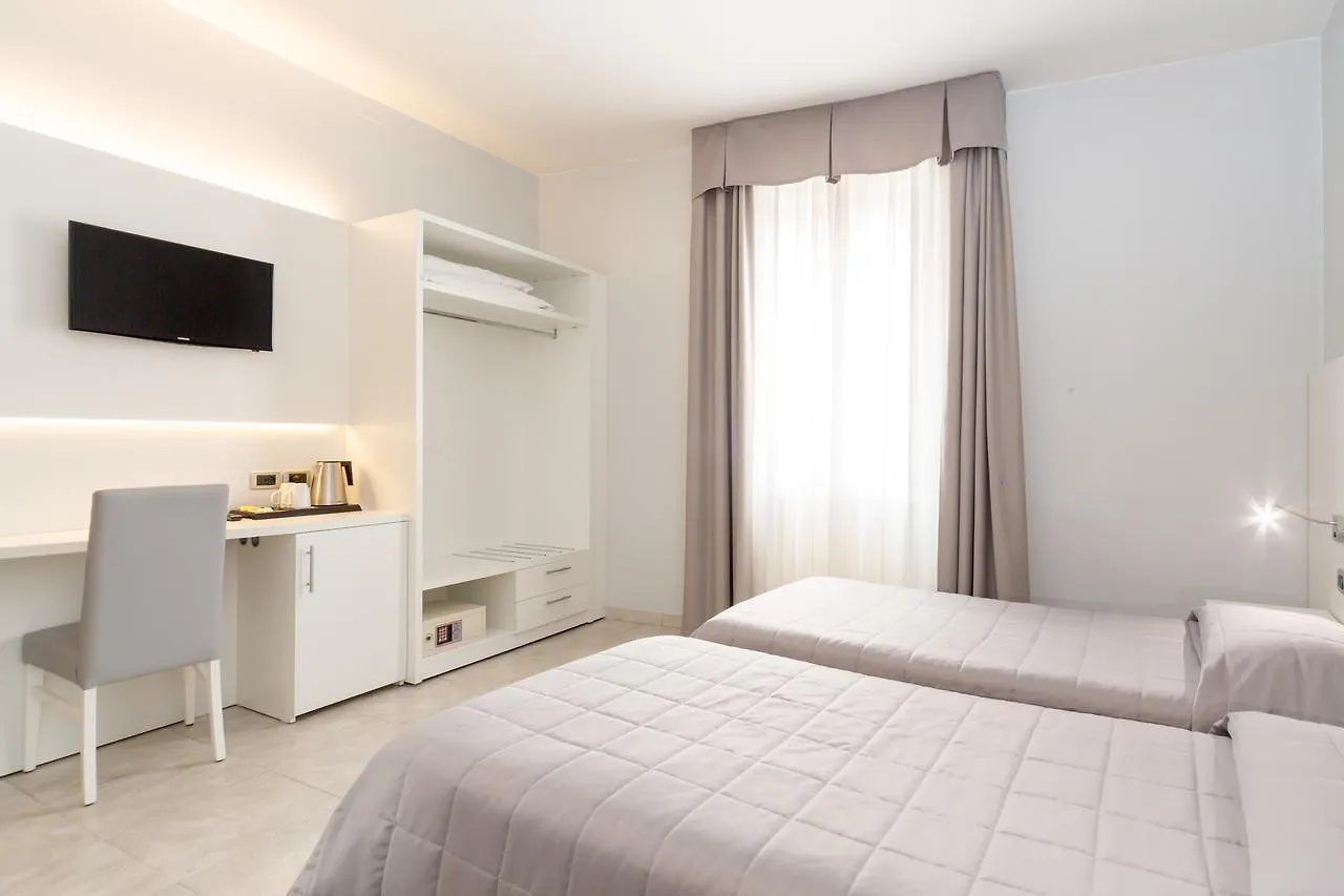 ***  Hotel University Bologna Italy
