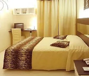 Hotel University Болонья 3*,
